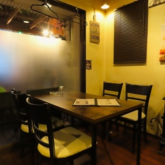 【テーブル席2×4】2軒目や友人との集まりにぴったりなテーブル席をご用意