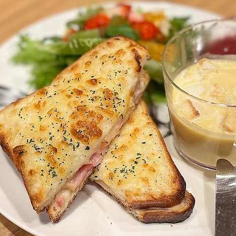 FRUITS FOREST t[ctHXg