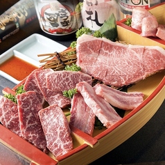 写真映え間違いない焼肉盛り合わせを多数ご用意♪