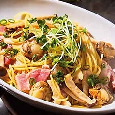 ホタテときのことベーコンのバター醤油 (和風)