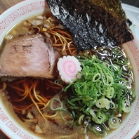 店主拘りの小田原系ラーメンから豊富なおつまみ