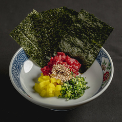 和牛赤身のトロたく手巻き