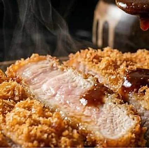 職人が手掛ける本気のとんかつ専門店。こだわりの豚肉と炊き立て米をご堪能ください。