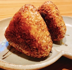 炭火焼おにぎり (1個)/鮭の塩むすび (1個)/白ご飯 (大・中・小)