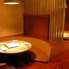 円卓個室は2部屋完備