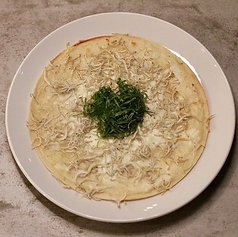 大葉としらすのホワイトピザ