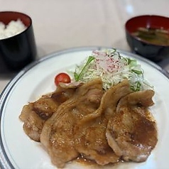 昔ながらの生姜焼き定食