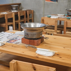 石垣島旅行の思い出に!七輪で焼く石垣牛と賑やかな雰囲気を存分にご堪能ください。