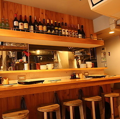 お一人様から少人数でのご利用にぴったりな、気軽に立ち寄れるカウンター席をご用意◎お仕事帰りのサク飲みやデートにもおすすめです。