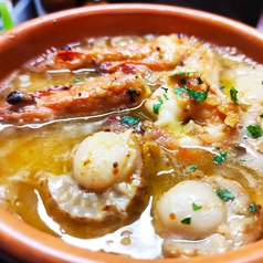 有頭海老と帆立のアヒージョ(バケット4枚付)