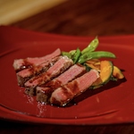 厳選された和牛を使用したSteak&Lounge JB のステーキは自慢の逸品です！