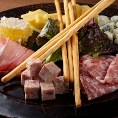 ■シャルキュトリーよチーズ盛合せ