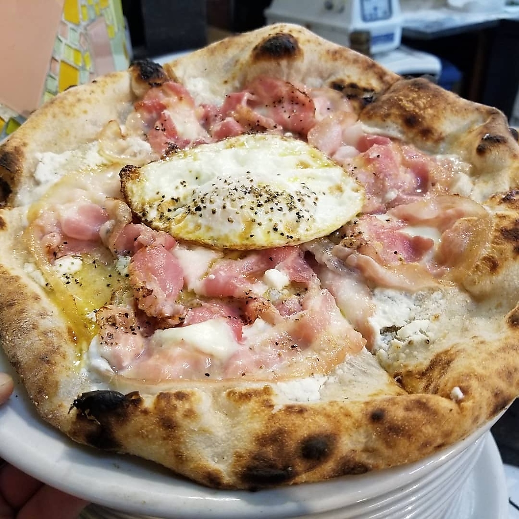 素材にこだわり日々研究・改良を重ね続けるこだわりの本格ナポリピッツァをぜひ一度ご賞味ください！