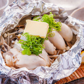 料理メニュー写真 牡蠣のバターホイル焼き