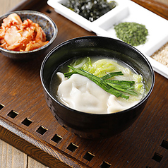 マンドゥチョンゴル（韓国風餃子鍋）