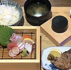 お造りと薄切り牛タンセット