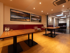 同窓会などの集まりや交流会などはブッフェ形式が人気です。