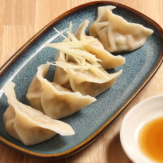 本場中国の味にこだわったニラ豚すいぎょうざ！の写真