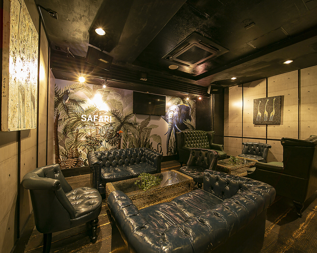 safariには2つの個室があります。画像は最大20名まで着席できる宴会・パーティー向け個室★