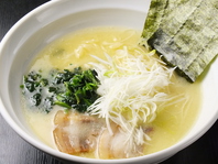 人気の鶏白湯ラーメン