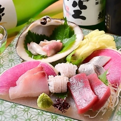 刺身盛り合わせ