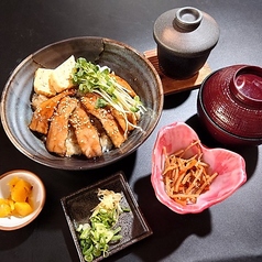 秋刀魚かば焼き丼