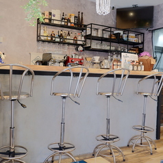 バーカウンターもございます。お一人様も歓迎です。