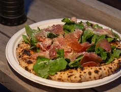 生ハムとルッコラのpizzaの写真