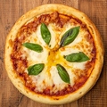 料理メニュー写真 Pizzaの王道！モッツァレラチーズのマルゲリータ