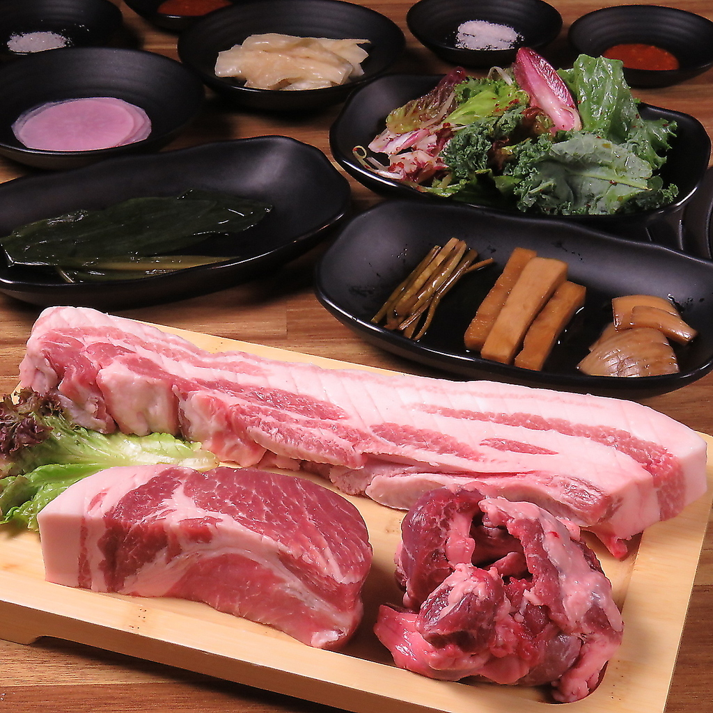 福岡 天神 大名 王豚塩焼 韓国料理 サムギョプサル チキン ランチ 女子会 デート 