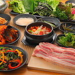 福岡 天神 大名 王豚塩焼 韓国料理 サムギョプサル チキン ランチ 女子会 デート 