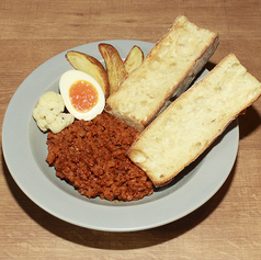 自家製キーマカレー(バゲット2枚付き)の写真