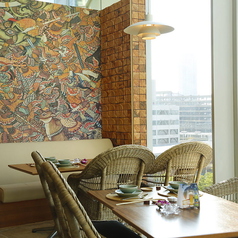 ゆったりソファータイプのお席もご用意