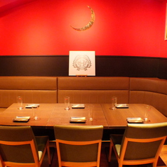 ゆったり寛げるソファー席は女子会はもちろん合コンにもおすすめ！