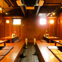 少人数でのご利用はもちろん、会社単位のご宴会や団体でのお集まりなど、大人数でのパーティーにも柔軟に対応いたします。鹿児島/鹿児島中央駅/中央駅/居酒屋/飲み放題/海鮮/黒豚/肉/個室/宴会