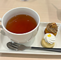 村上の雪国紅茶とケーキセット