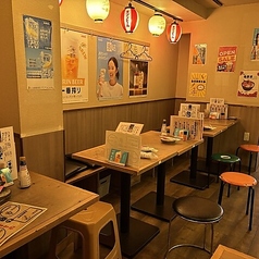 1F テーブル席　４名席×２テーブル※フロアレイアウト自由自在☆　貸切も承ります！