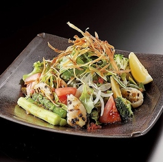 炙りたいらぎと季節野菜のサラダ