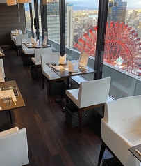 エイス シー オイスターバー 阪急グランドビル店の雰囲気3