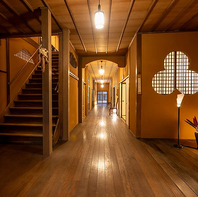 訪れる人々を優しく迎える“天空への階段”