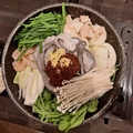 料理メニュー写真 蛸とホルモン鍋(2～3人前)