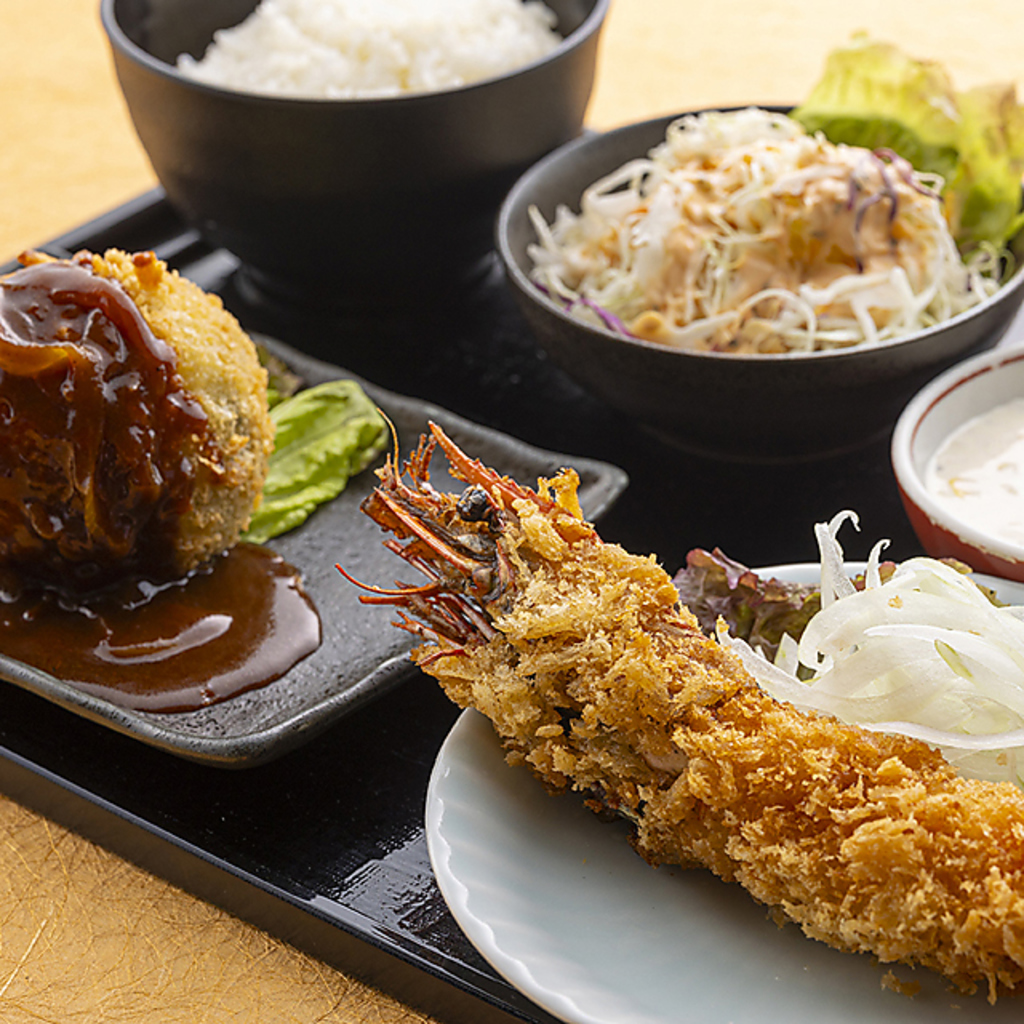 こだわりランチも790円～ボリューム満点でお楽しみいただけます。ご飯大盛り無料、味噌汁お替り自由