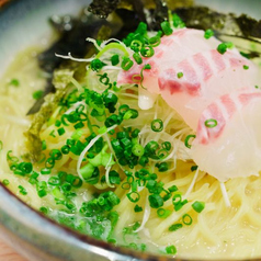 自家製鯛出汁白湯ラーメン