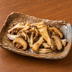 きのこ三種バター焼き