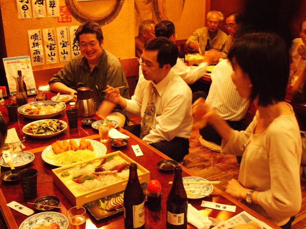 豪華なお寿司や旬の素材をつかった料理を楽しみながら、ゆったりとお座敷で日頃の疲れを忘れられます