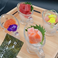 お子様おまかせミニパフェ（無料のミニ海鮮丼もあります）