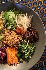 たっぷり野菜の和え麺