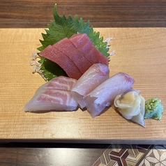 お任せ刺身三点盛り