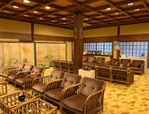 有隣荘がまずお客さまをお迎えするスペースです。待合いとしてだけでなく立食パーティ等にもご利用いただけます。