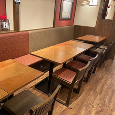 【最大14名様】テーブルを繋げて、最大14名様までご利用いただけます。お得な飲み放題やコースも多数ご用意しております。ご予約はお早めに！